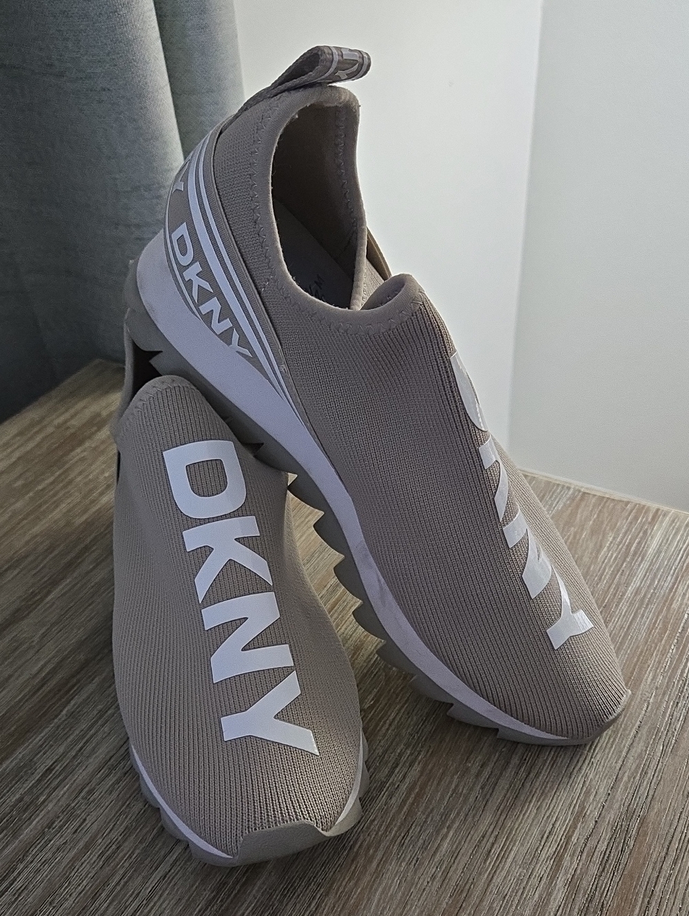 DKNY Women's Slip-On Knit Sneakers in Taupe with White Logo